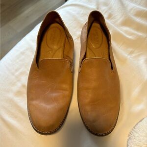 SPERRY Leather Slip On Loafers. Size 8.5